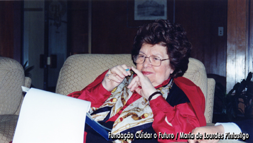 Maria de Lourdes Pintasilgo durante o Encontro Pensar o Milénio com Edgar Morin, 2000, uma iniciativa do Centro Nacional de Cultura e coordenada por Helena Vaz da Silva