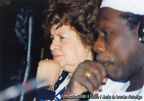 Maria de Lourdes Pintasilgo e Olusegun Obasanjo durante uma sessão de trabalho do InterAction Council